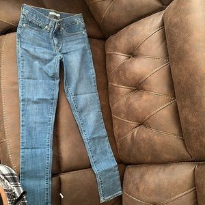 Levi skinny jeans